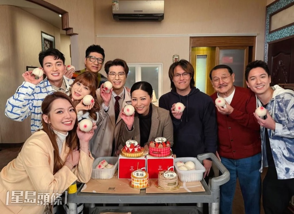 她與《愛‧回家之開心速遞》的班底情同家人，拍攝過程非常愉快。