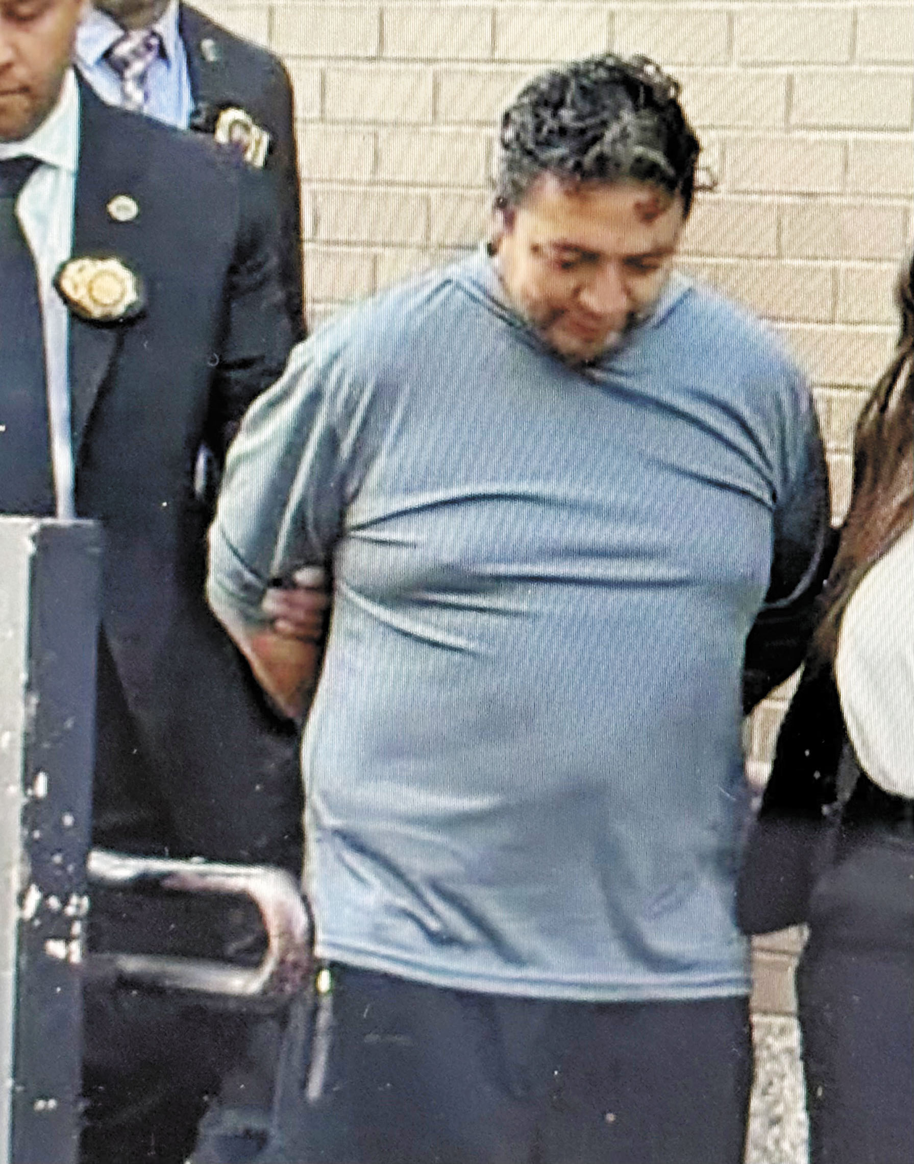 ICE要求紐約市懲教局不得釋放涉嫌在法拉盛縱火燒成四華人的墨西哥裔男子羅曼·阿馬蒂特拉。