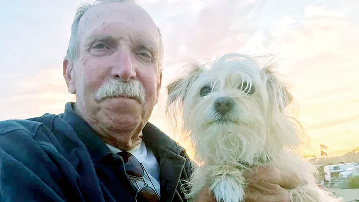 眾籌頁面介紹阿什曼是名退伍軍人和教師。GoFundMe