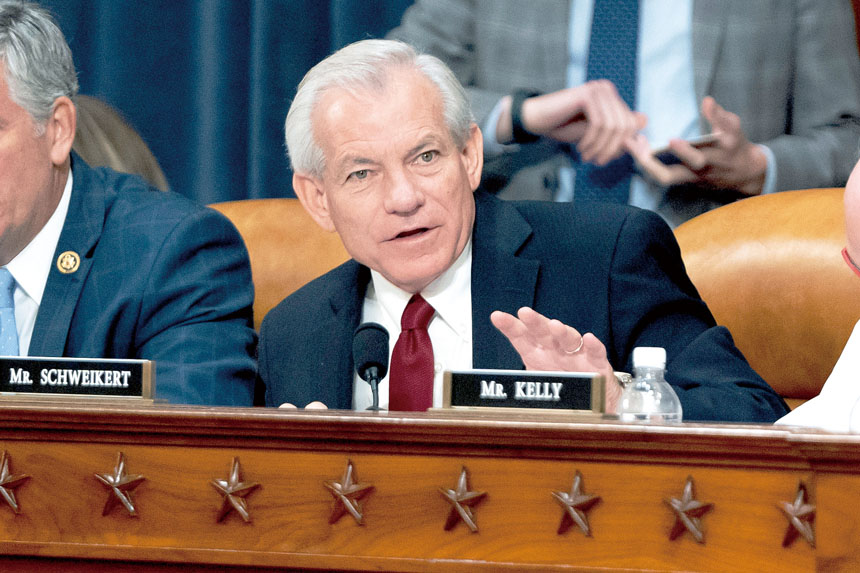 亞利桑那州聯邦眾議員施魏克特呼籲聚焦民生議題。美聯社資料圖片