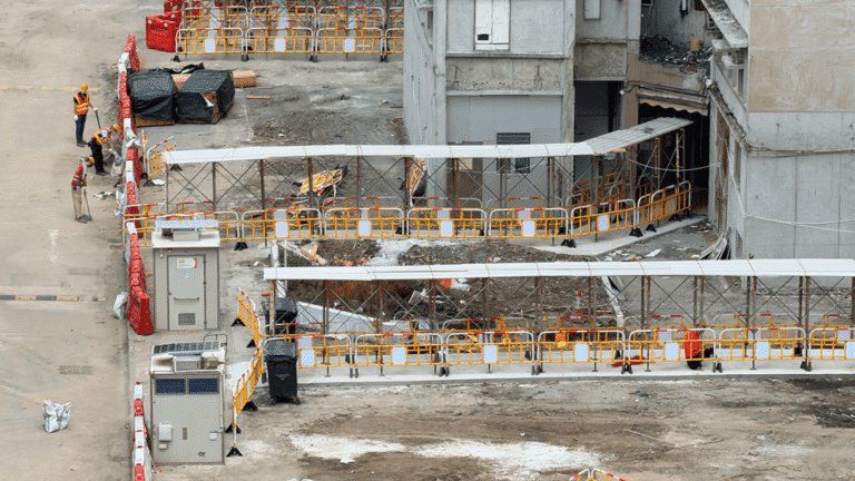 宏福苑火災後居民明起分批返家執拾 當局設帳篷及接駁巴士協助