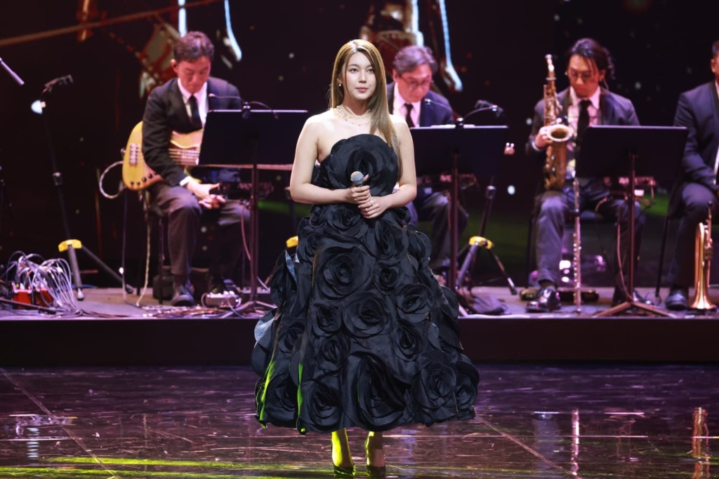 2026年，黃淑蔓再下一城，憑《再見UFO》的《華富一號》贏得同一獎項。