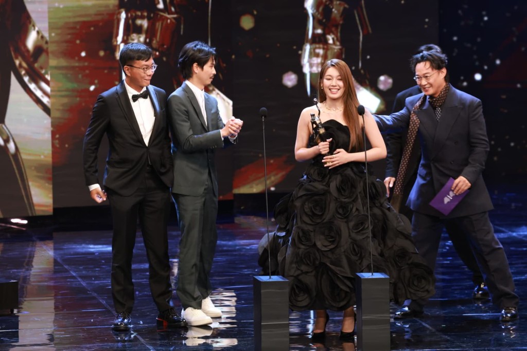 黃淑蔓展現開心笑容。