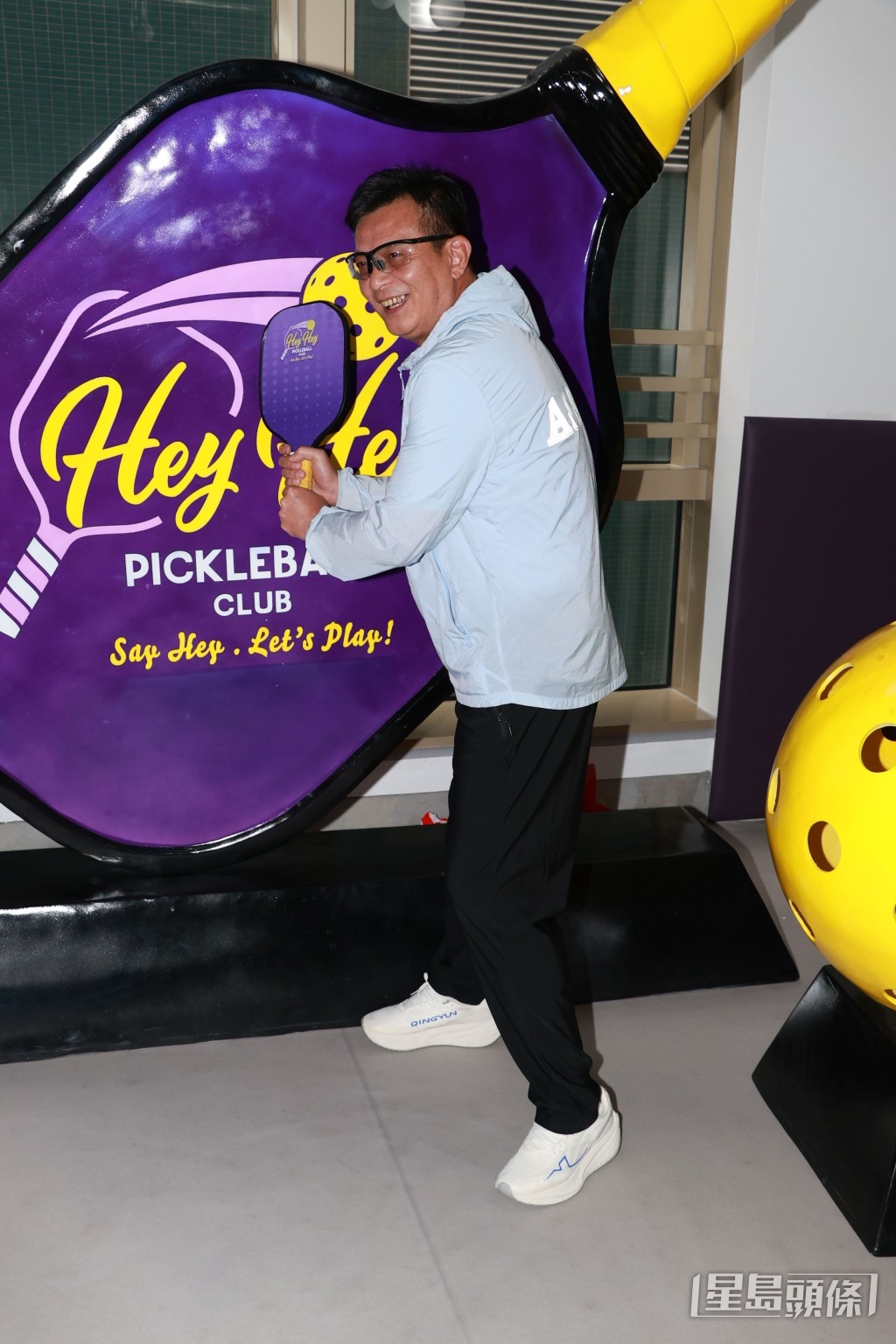 黃日華幽默表示怕自己「陀衰家」，所以不敢入股。