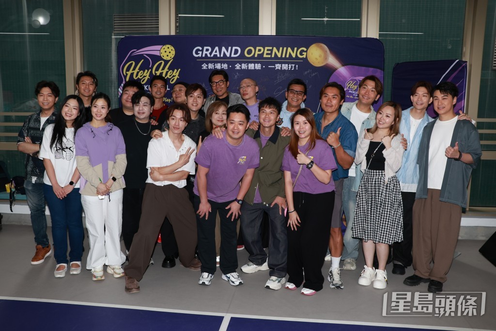 莫家淦與潘梓峰位於觀塘的匹克球場地正式開業。