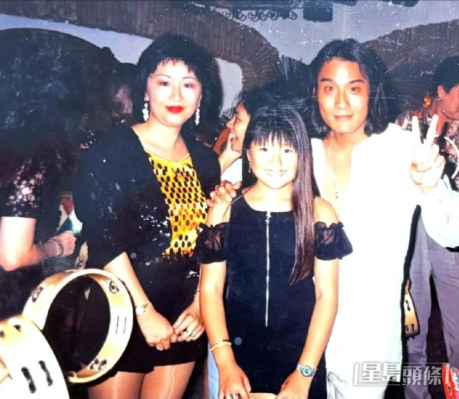 洪天明指太太看到合照時應該相當開心。