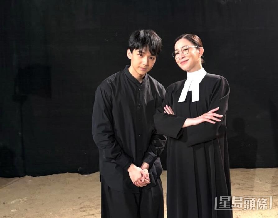 施焯日在《正義女神》中飾演少年犯，演技獲得好評。