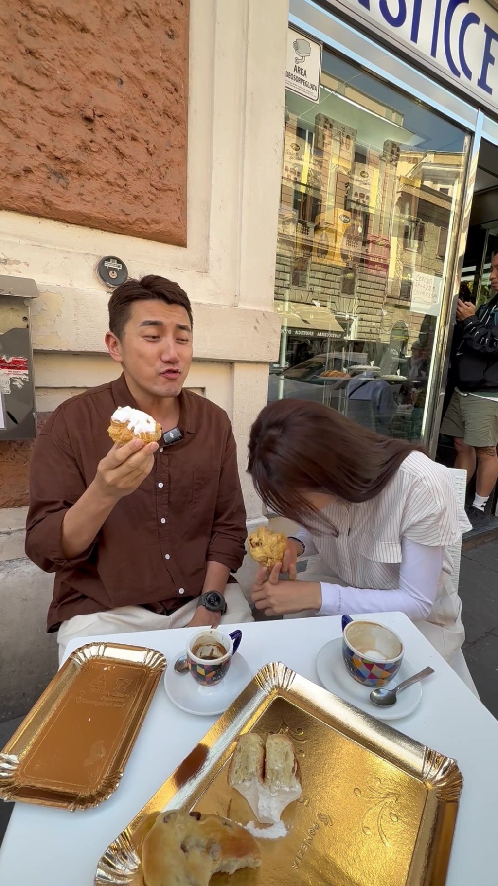 Tony試食後一句「甜到癲」，令黃翠如笑到破音。