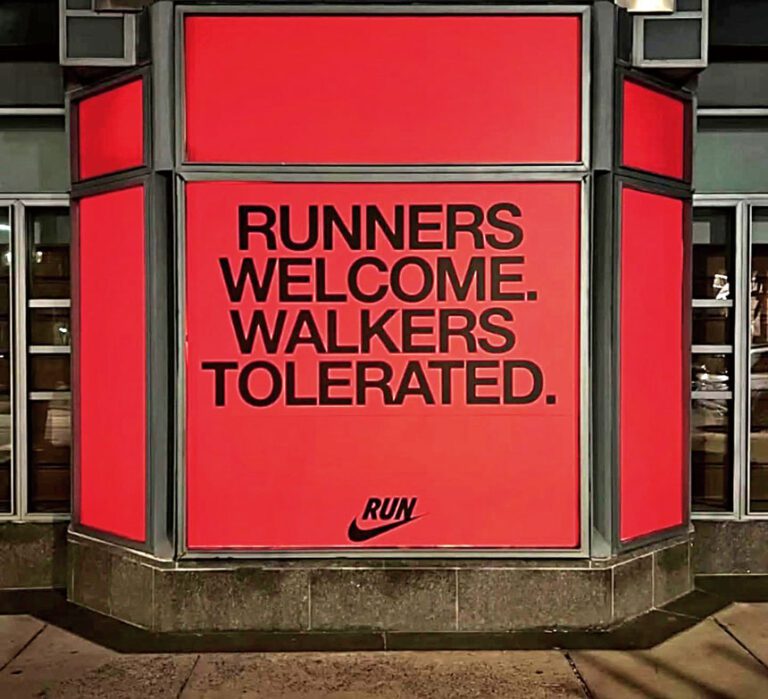 引發爭議的宣傳標語。