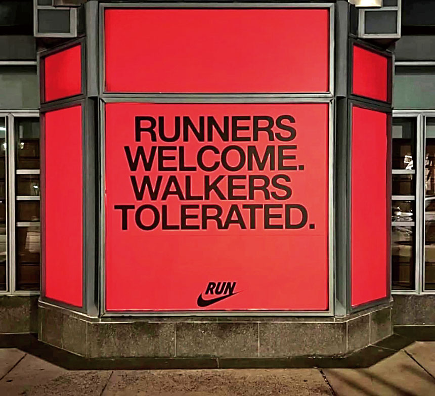 引發爭議的宣傳標語。