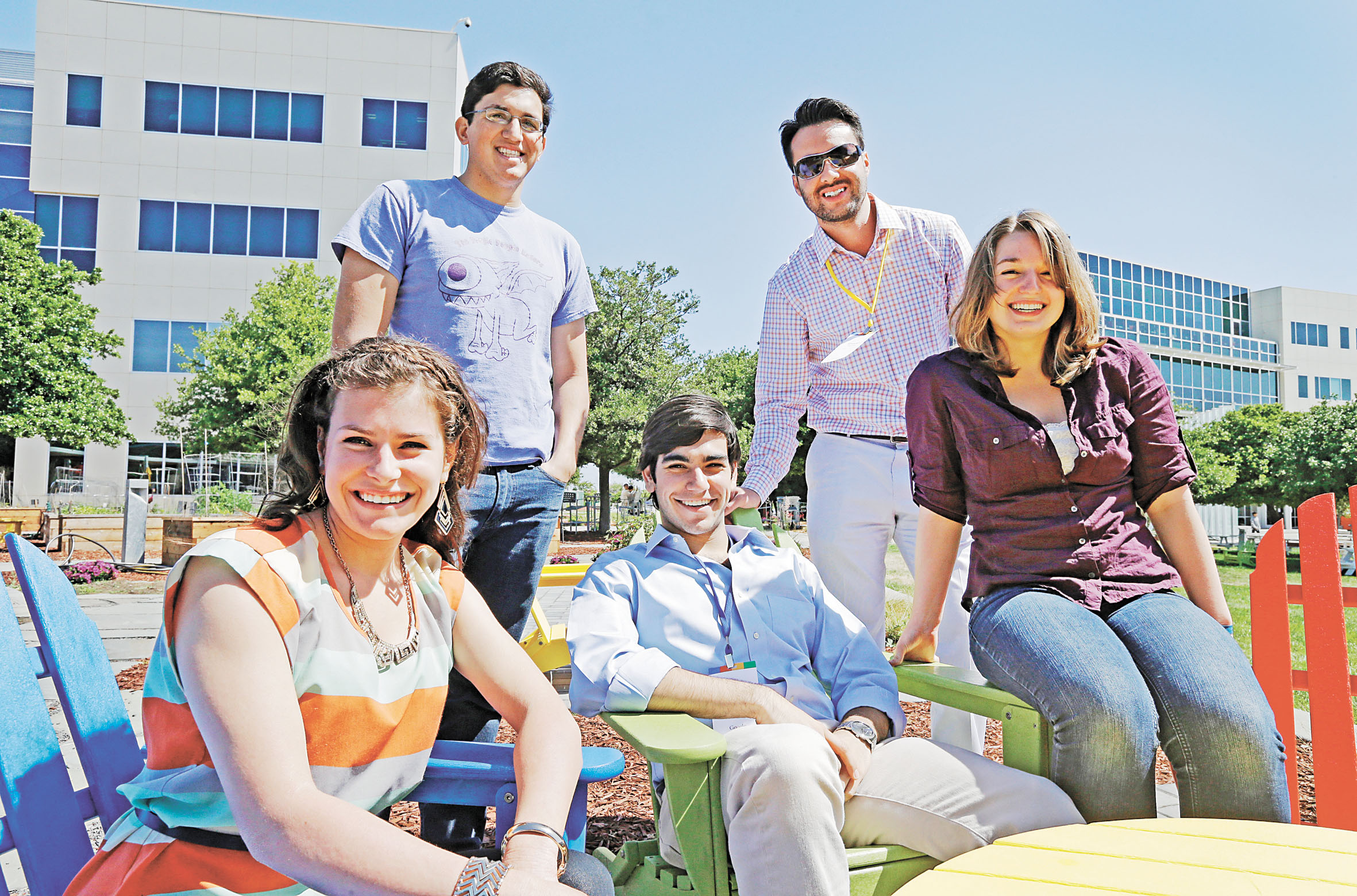 教育專家建議，學生應把握進入大學前的暑假打下基礎，爭取大一暑假獲得實習機會。美聯社