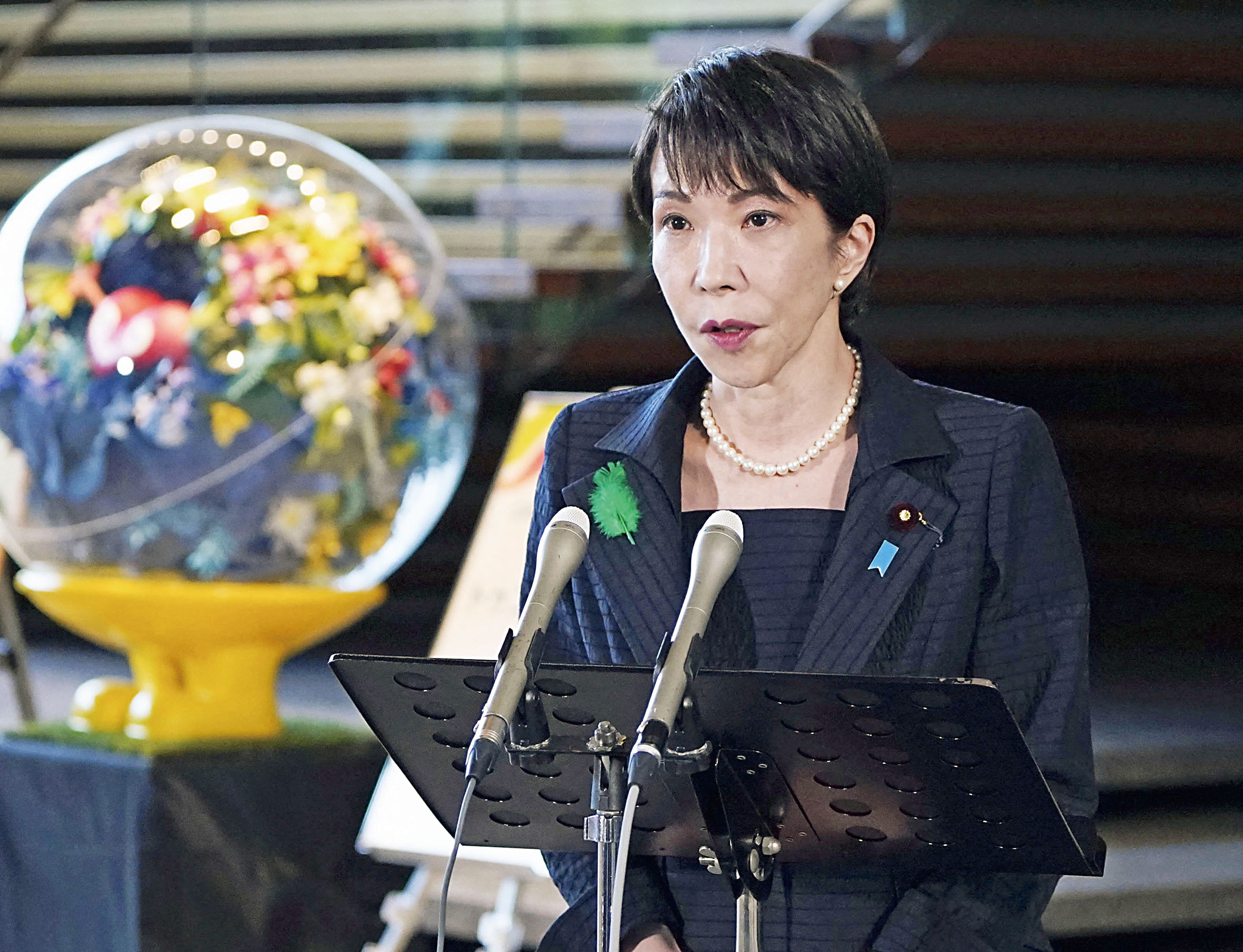 日本首相高市早苗21日以首相名義向供奉二戰甲級戰犯的靖國神社供奉祭品。路透社