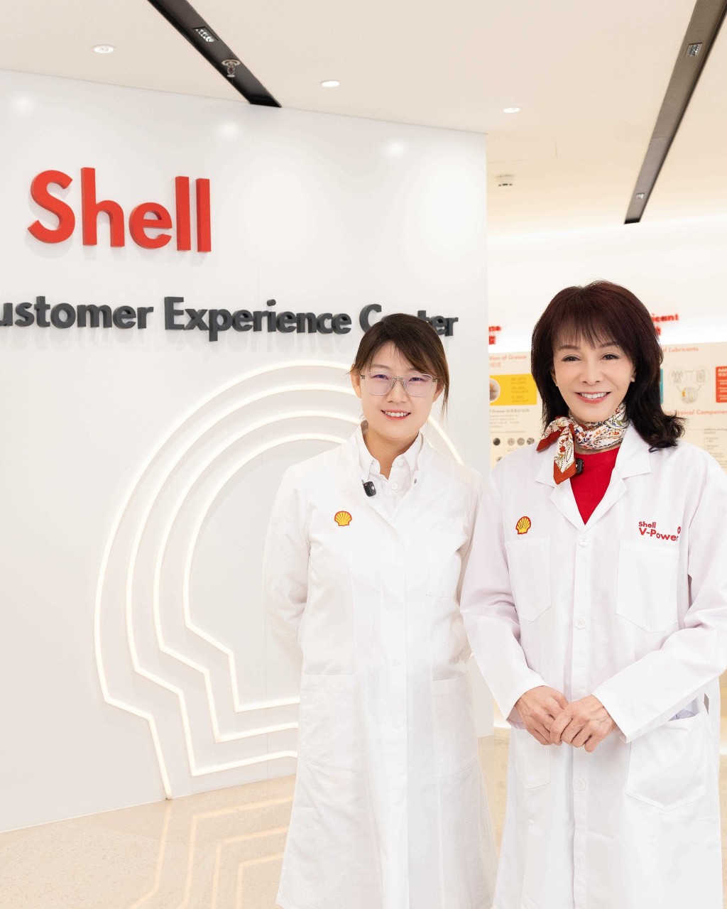 Do姐在Shell技術中心親身與燃油科學家交流，了解燃油秘密。