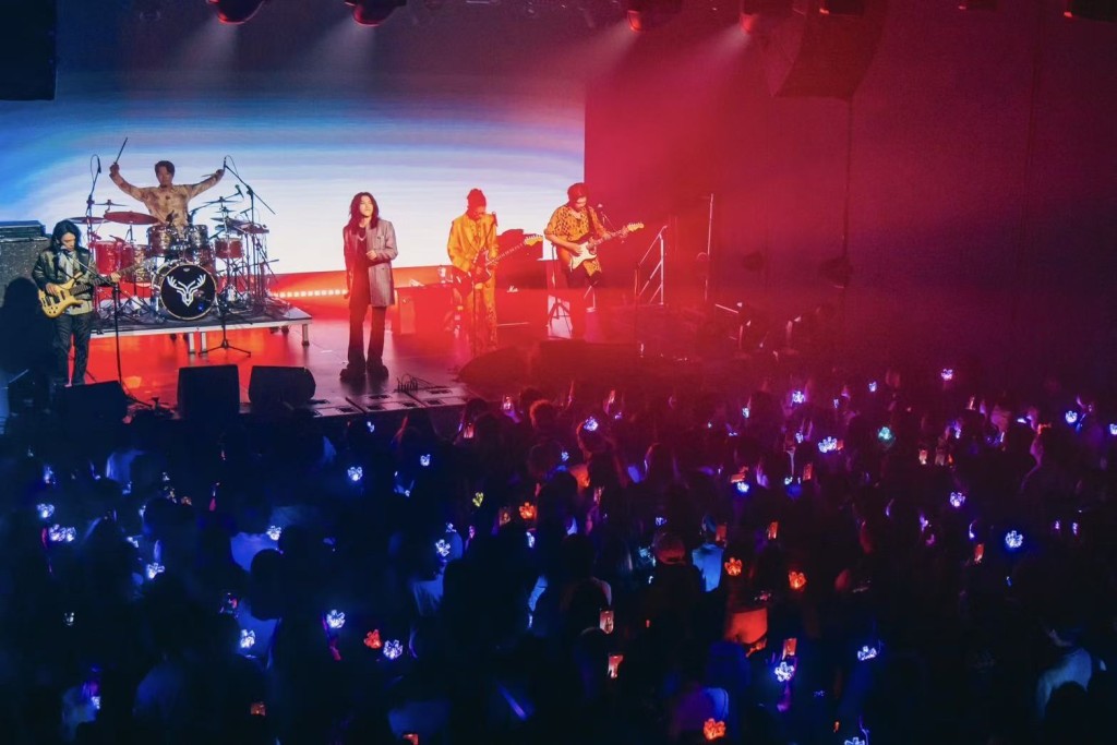 麋先生一再感謝香港樂迷的熾熱支持。