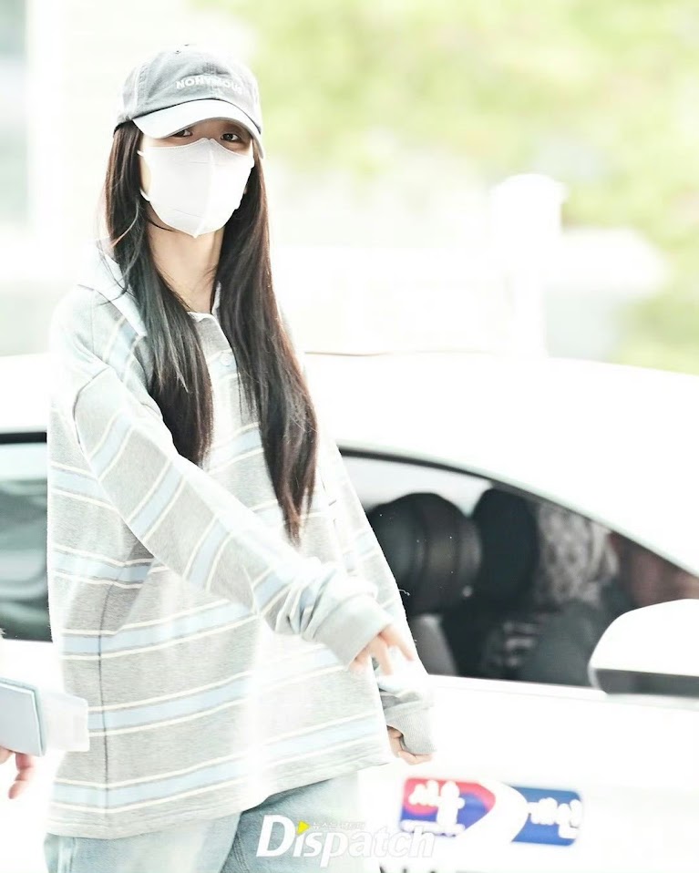 Jisoo今早現身仁川機場，出發前往法國巴黎。