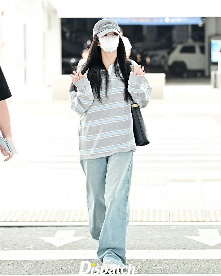 儘管代言品牌已取消機場拍攝行程，Jisoo仍被大批傳媒拍到。