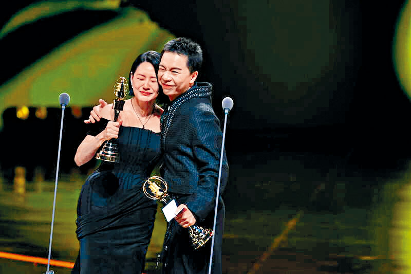 當小S站上台領獎一刻，蔡康永才真正鬆一口氣。