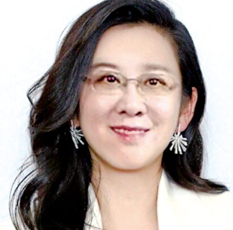 唐京玲痛症康復診所由美國復健專科學院院士唐博士親自坐鎮，專治各類疑難痛症。唐京玲醫學博士卓越醫術，助您遠離痛症。