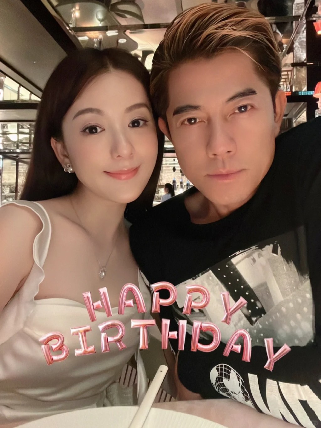 方媛在照片中流露幸福，獲老公郭富城愛護。