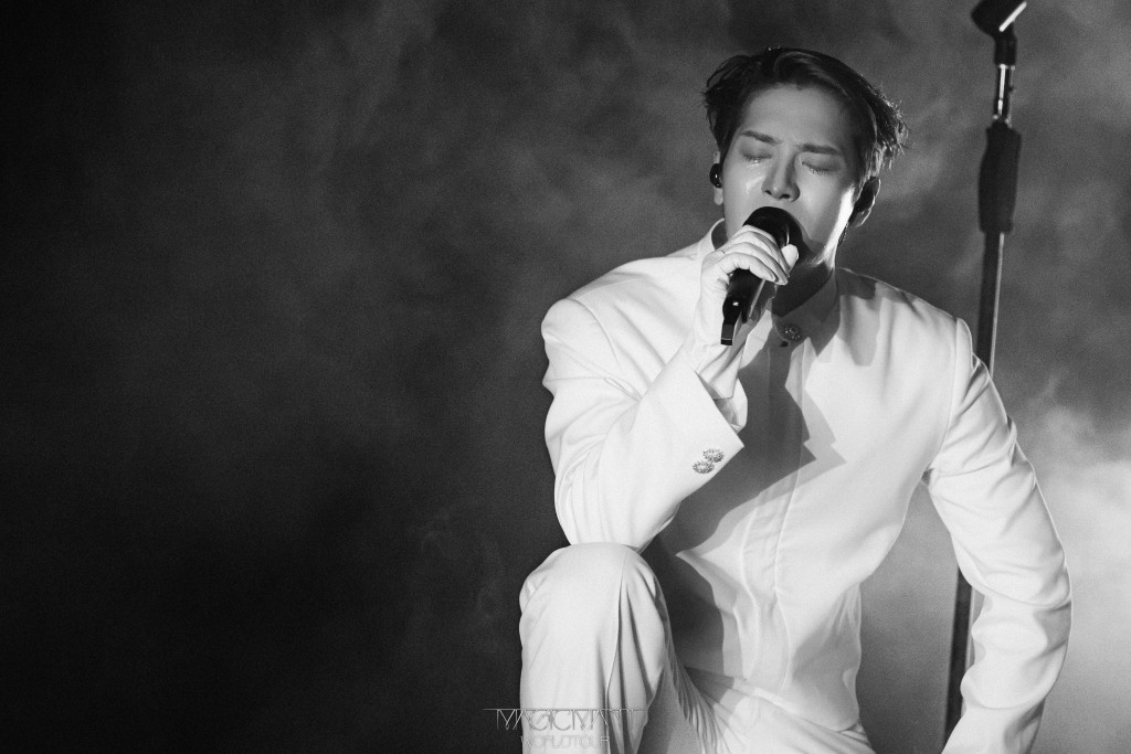 深受感動的Jackson在台上落下淚水。