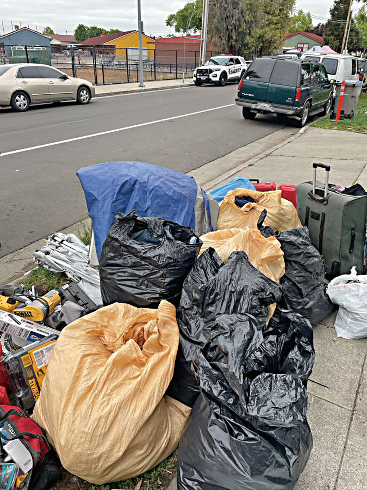 當局起出大批失物，價值逾8.3萬元。聖他克拉縣警局