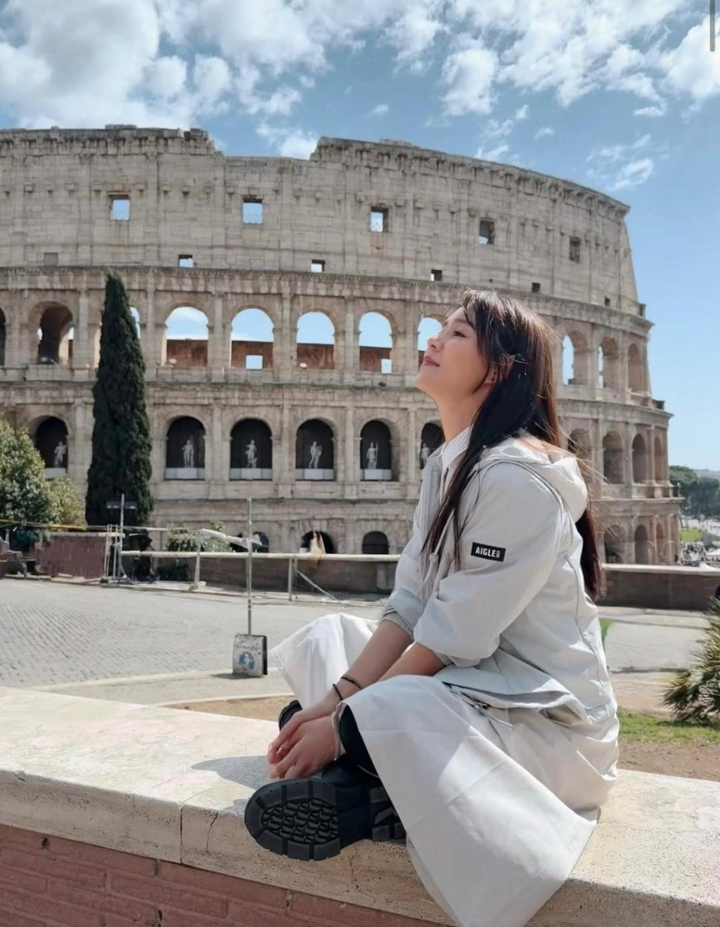 黃翠如久休復工，在社交平台自勉要一天比一天進步。