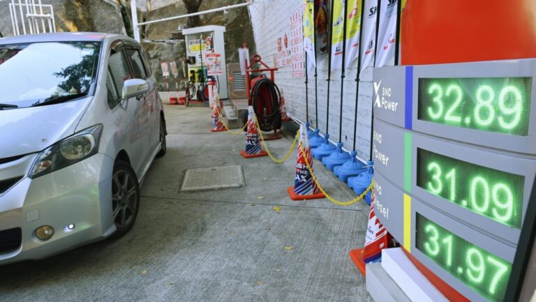 政府對油價管控持保留態度 議員倡議行政措施限制加幅