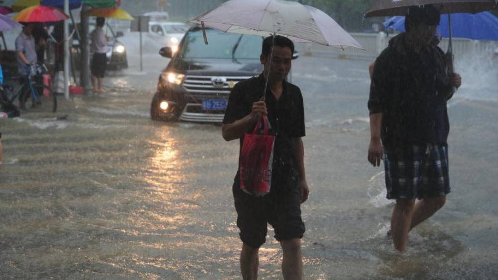 深圳迎強對流天氣 暴雨及8級大風雙重來襲