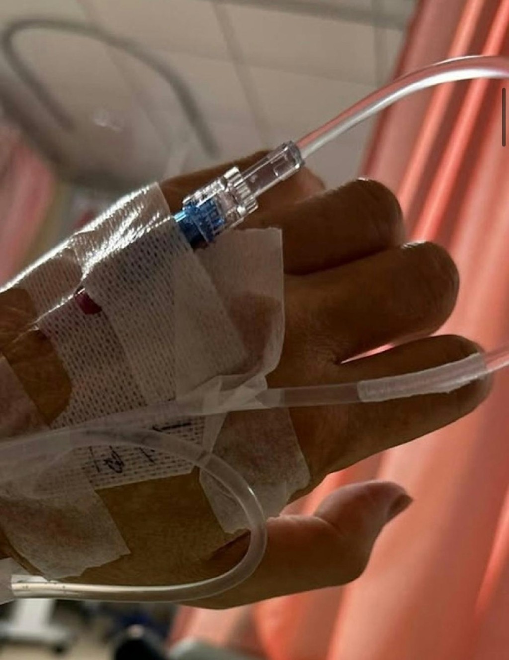 阿Mo的父親李盛林牧師近日傳出健康狀況欠佳，需在醫院接受治療。