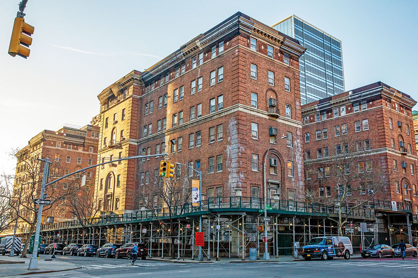 市府宣布關閉已「嚴重失修」的東30街收容所。Sara Hylton/紐約時報