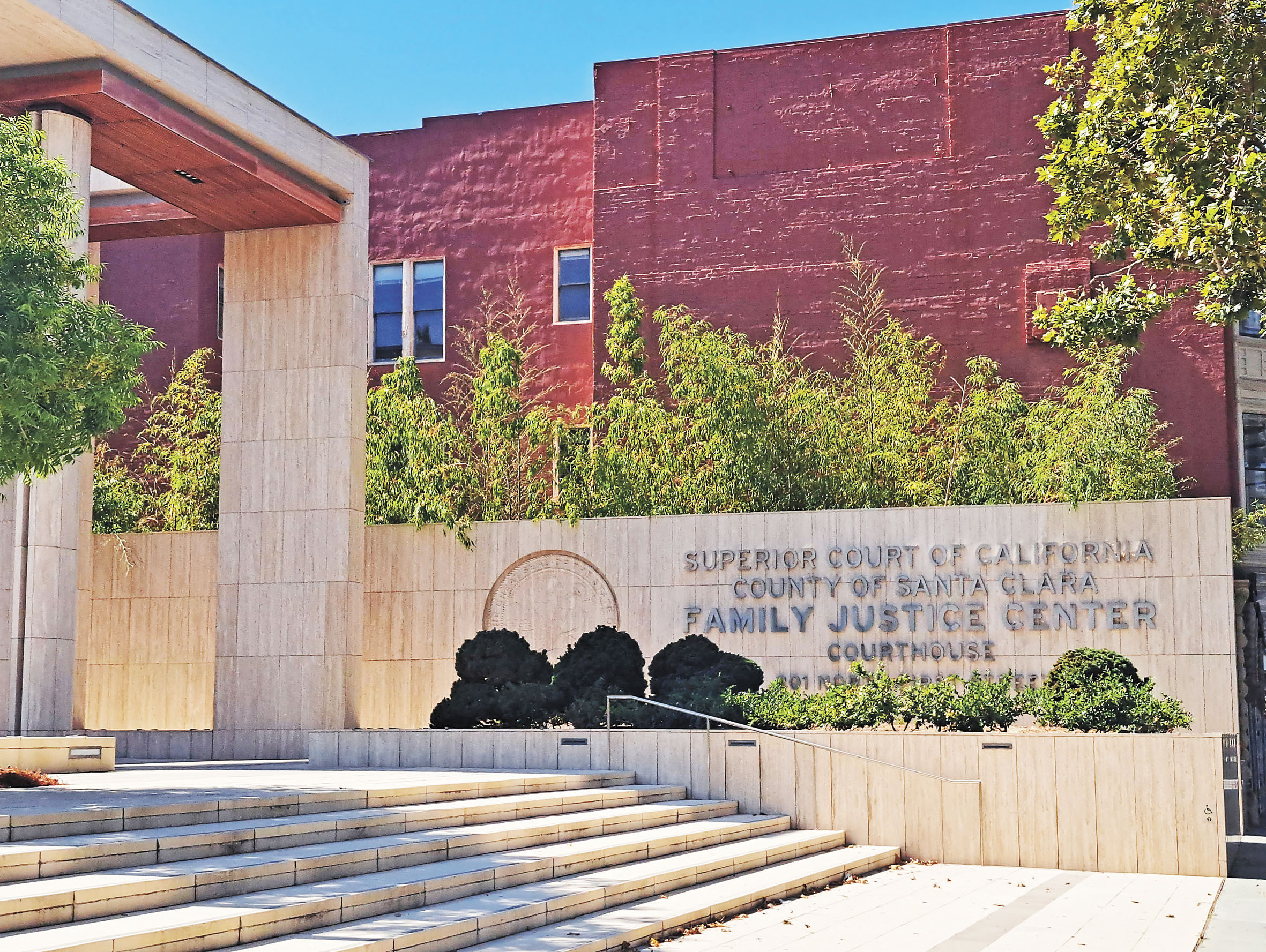 聖他克拉縣高等法院提醒居民慎防詐騙。灣區城市新聞社