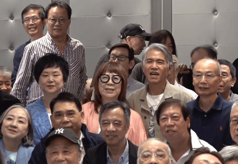 林嘉華與太太一同現身《2023 EYT好友會聯歡晚會》。