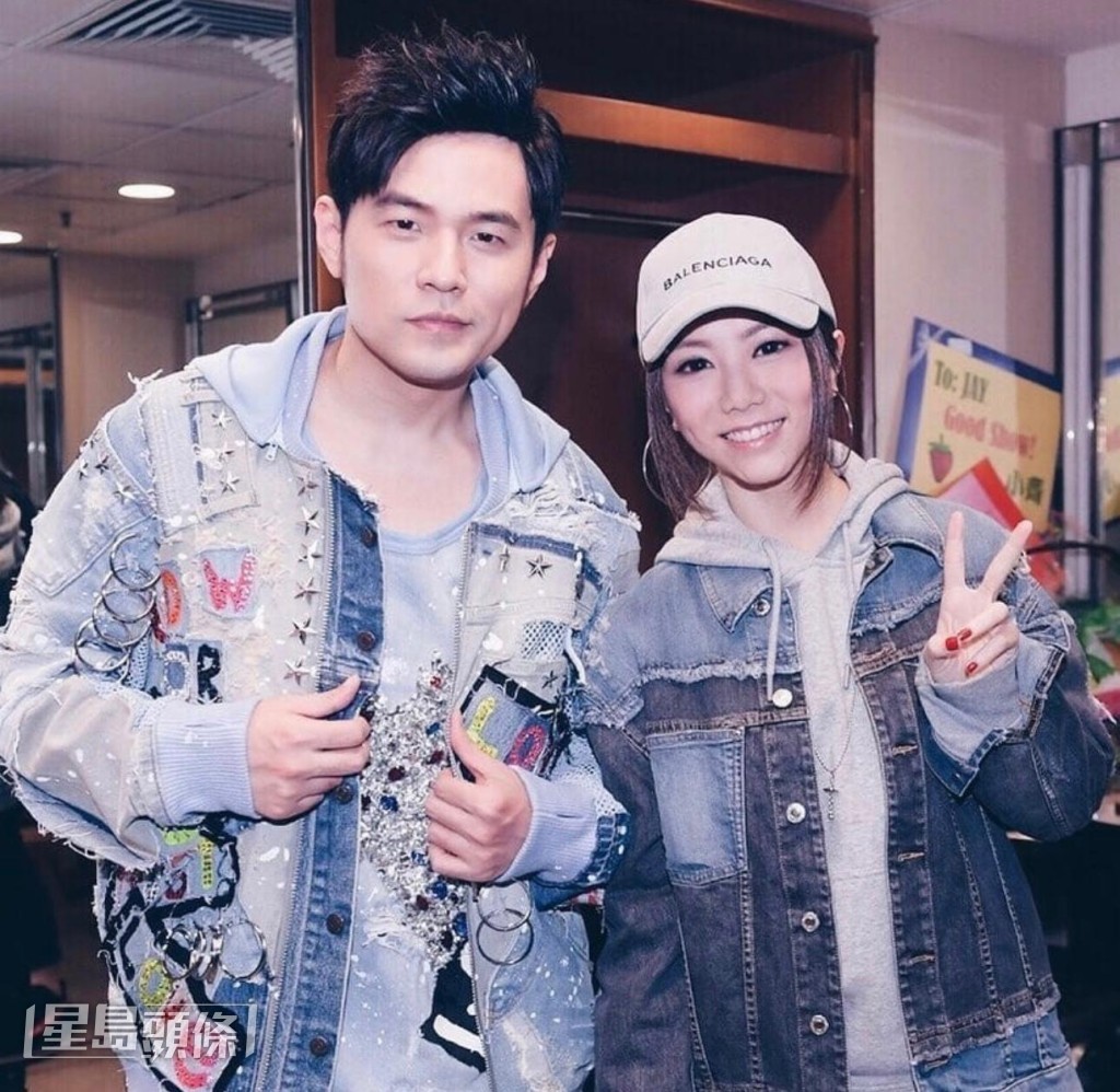 影片中，G.E.M.用其招牌的甜美聲線，重新演繹了《愛琴海》。