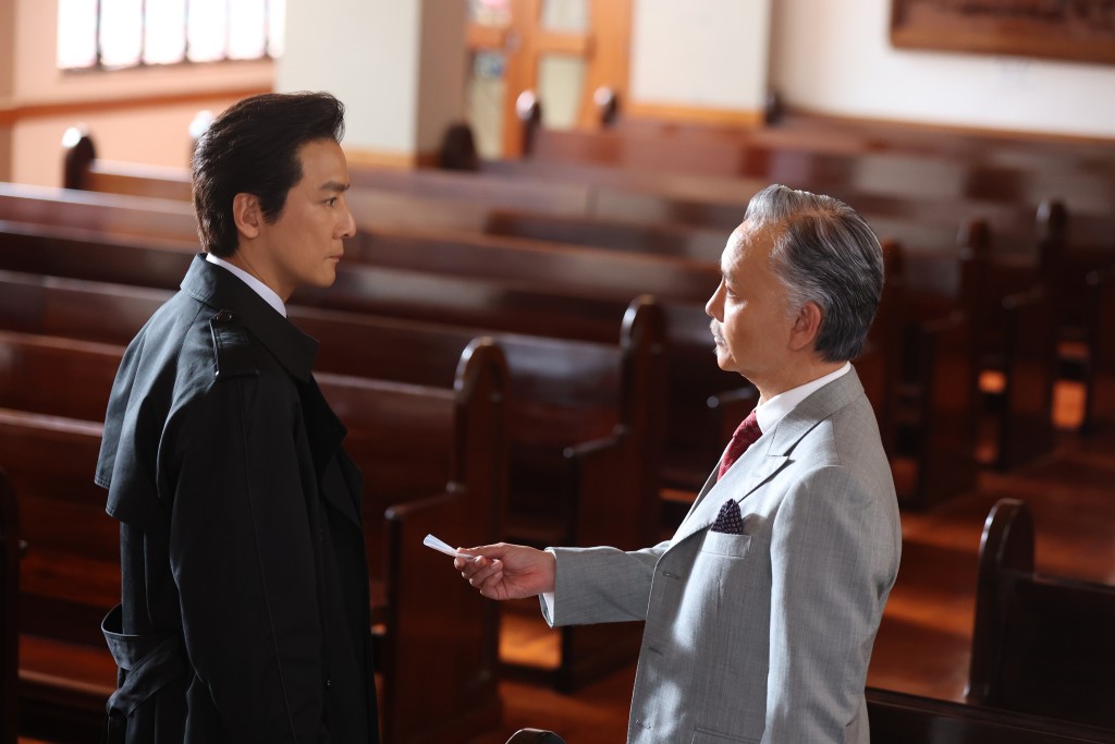 在《寒戰1994》中，吳彥祖與謝君豪（飾演香港首富）有互相角力的戲份。