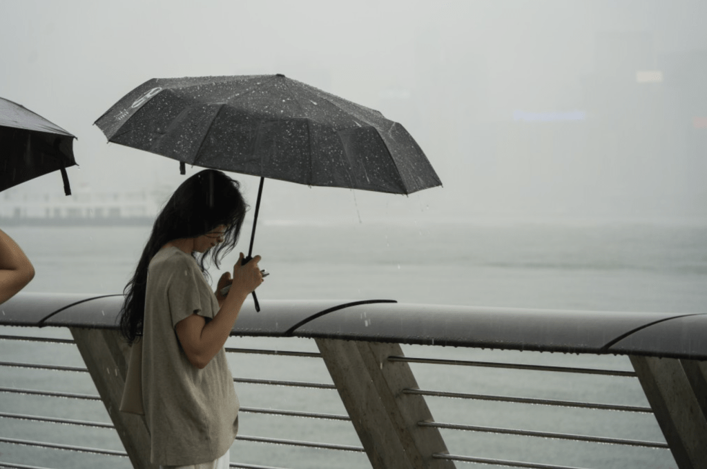 天文台發特別天氣提示 香港廣泛地區或有大雨及強陣風