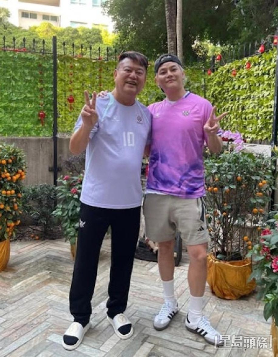 吳保錡早前因與藝人阿叻的合照在網絡上引起討論。