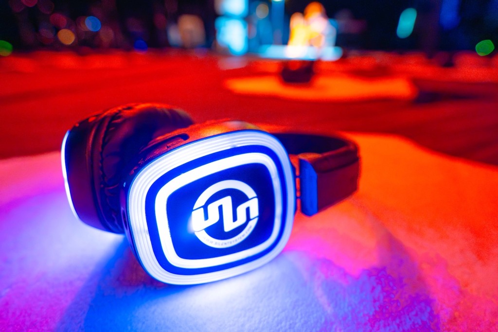 透過耳機，歌迷能專注欣賞Cloud演繹新歌及心水作品。