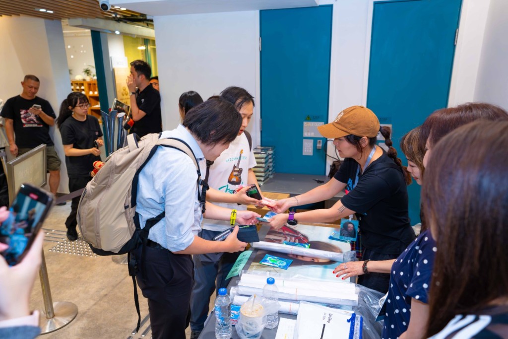 歌迷以行動支持偶像。