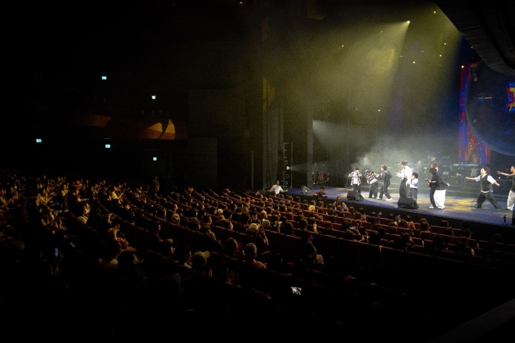 音樂會現場座無虛席。