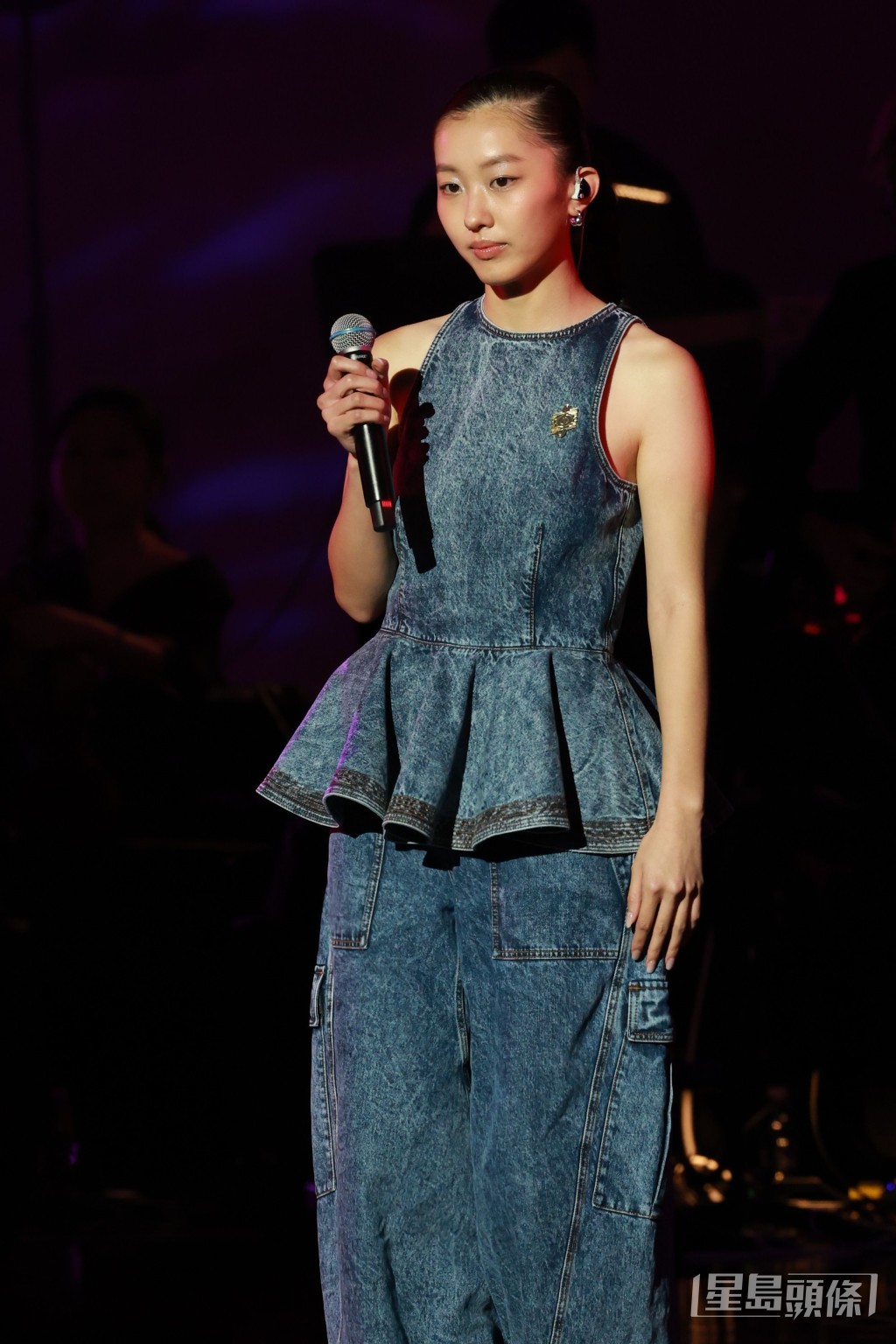 她在樂壇的起步相當順暢。