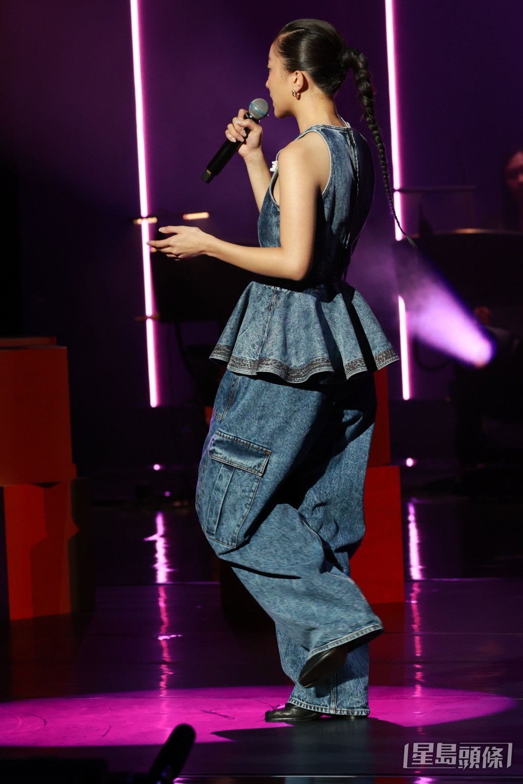 得獎後的陳康堤狀態甚佳。