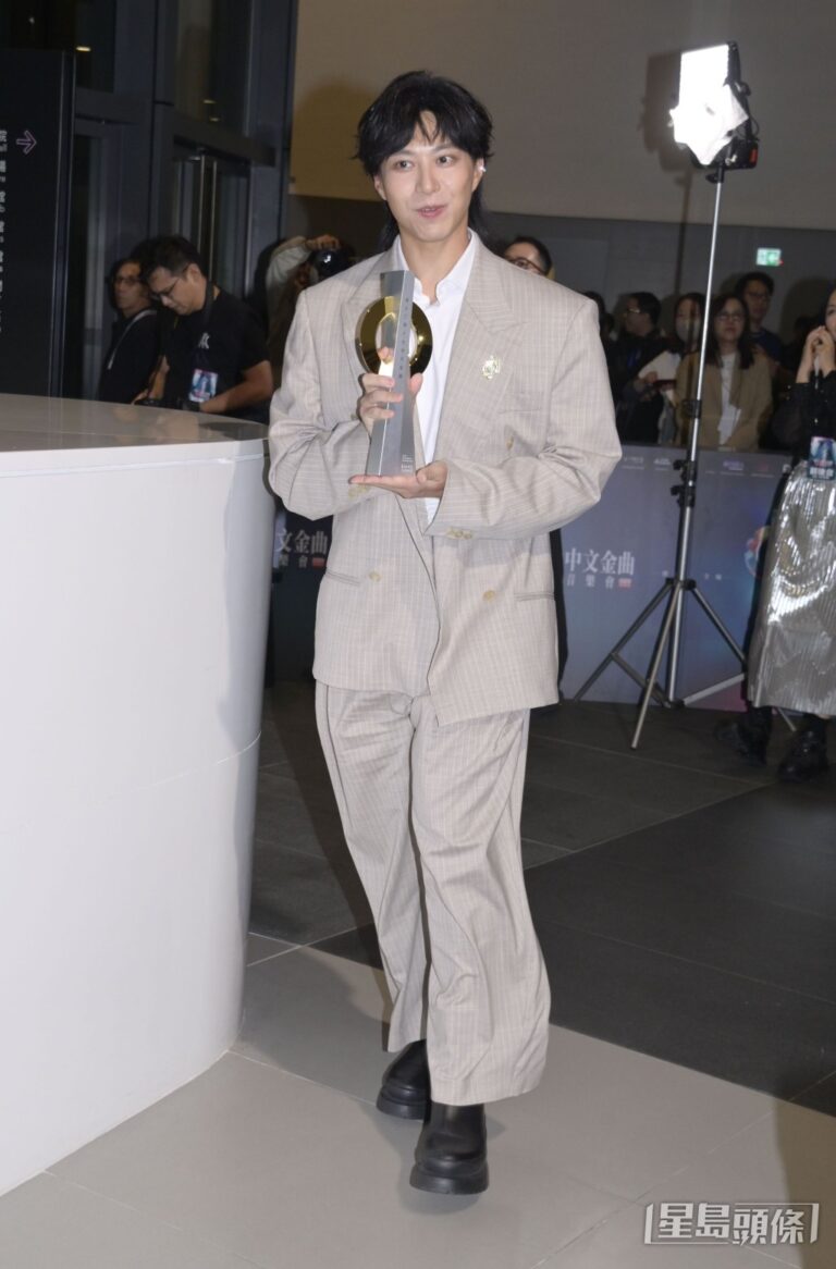 吳業坤生日轉做獨立歌手 親製新歌揭成本漲三成