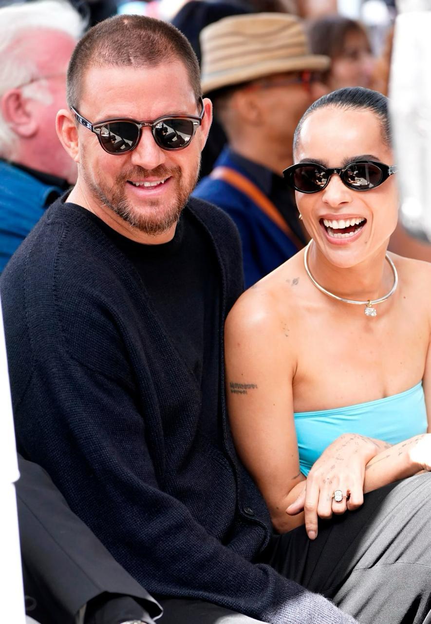 Zoe 亦曾與影星查寧塔圖交往三年，於 2024 年分手。