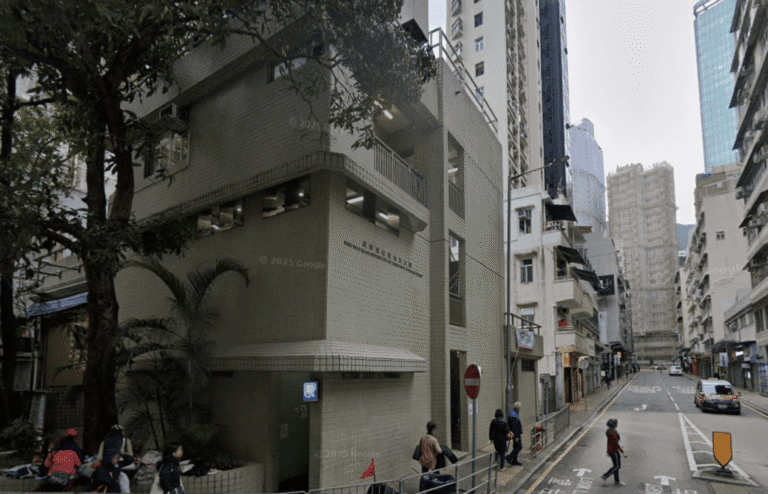 跑馬地公廁男子暈倒 警檢獲冰毒及太空油煙彈