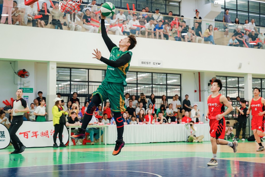 隊長高鈞賢在賽事中投球。