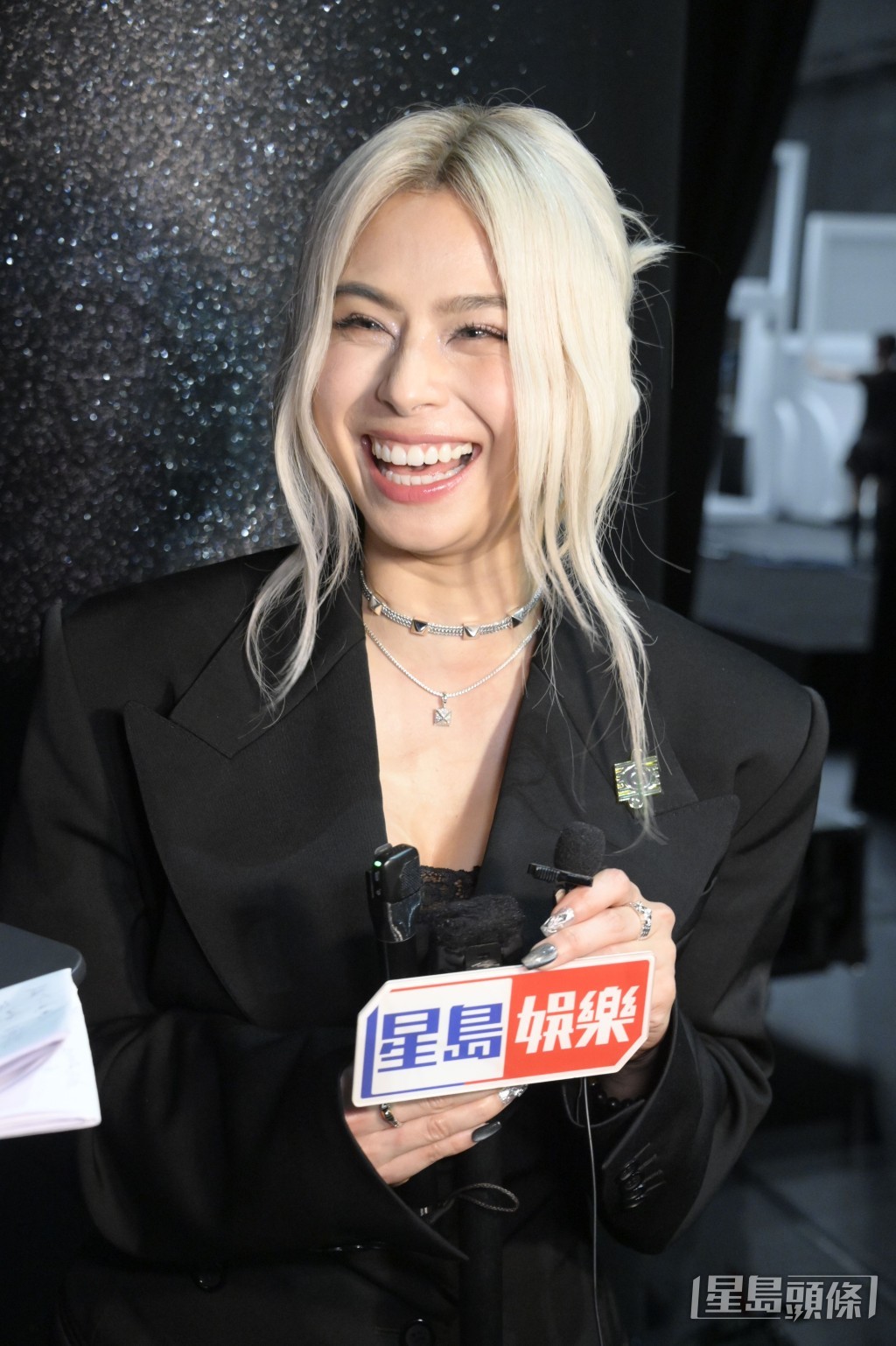 獲獎一刻笑容燦爛。