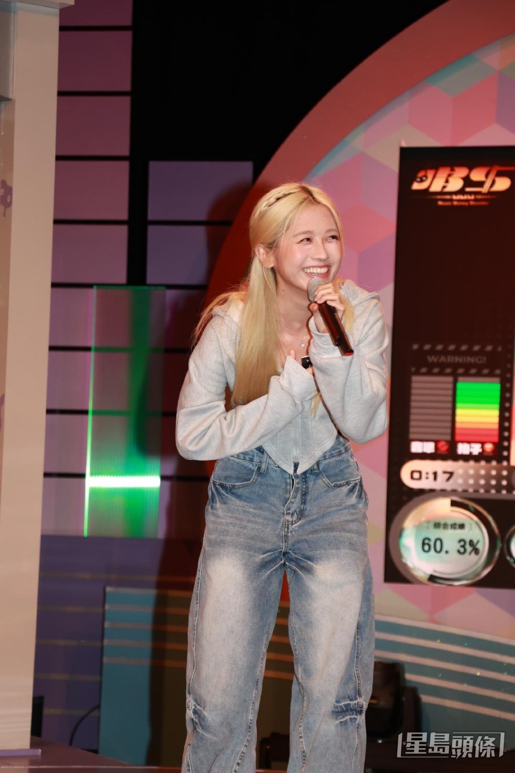 練習生以笑容面對表現未如理想的情況。