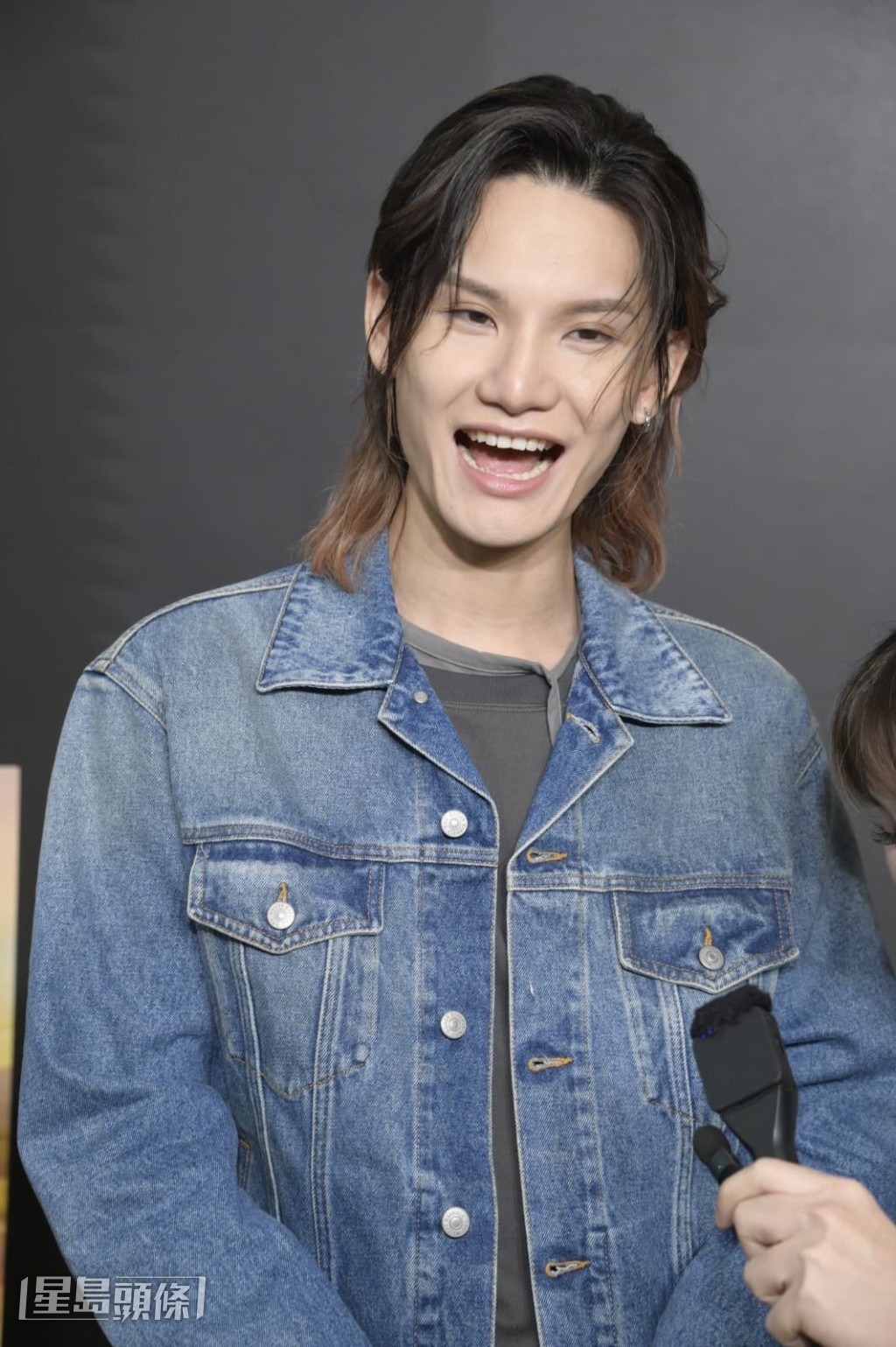 Jeremy解釋：「因為沒有提詞器，又不像記歌詞，真的會有恐懼！」