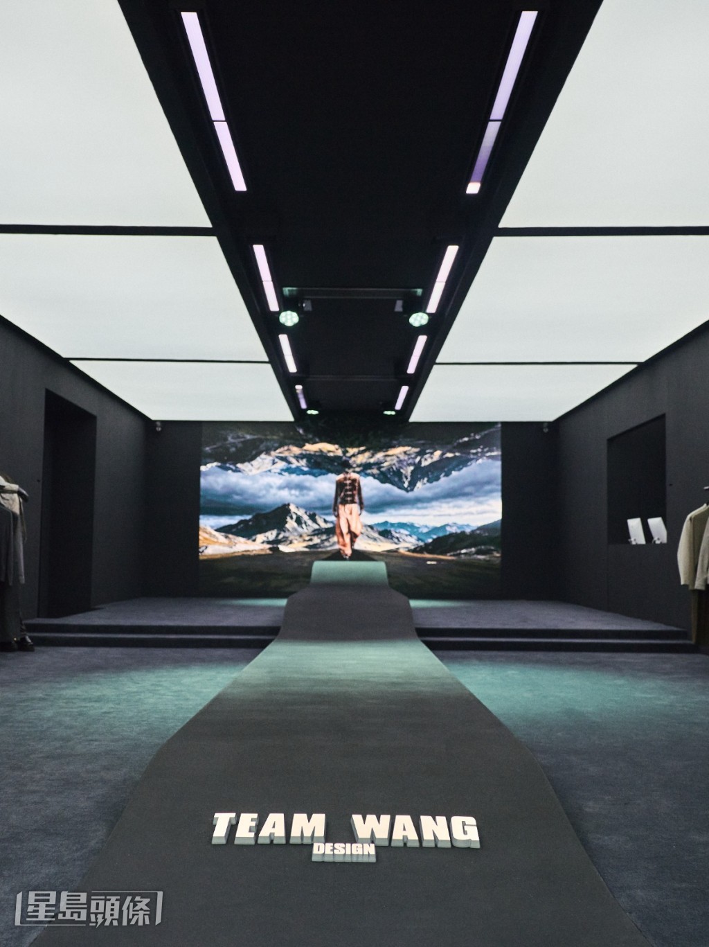 此概念空間設有「ZERO OUT」、「COORDINATE」、「REBUILD」與「RESET」四個階段，構建出由外向內逐步推進的感知過程。