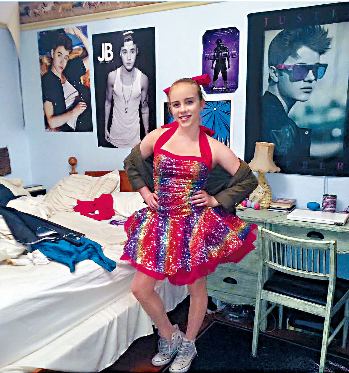 Billie分享年輕時超迷Justin Bieber，房間貼滿男方的海報。網上圖片